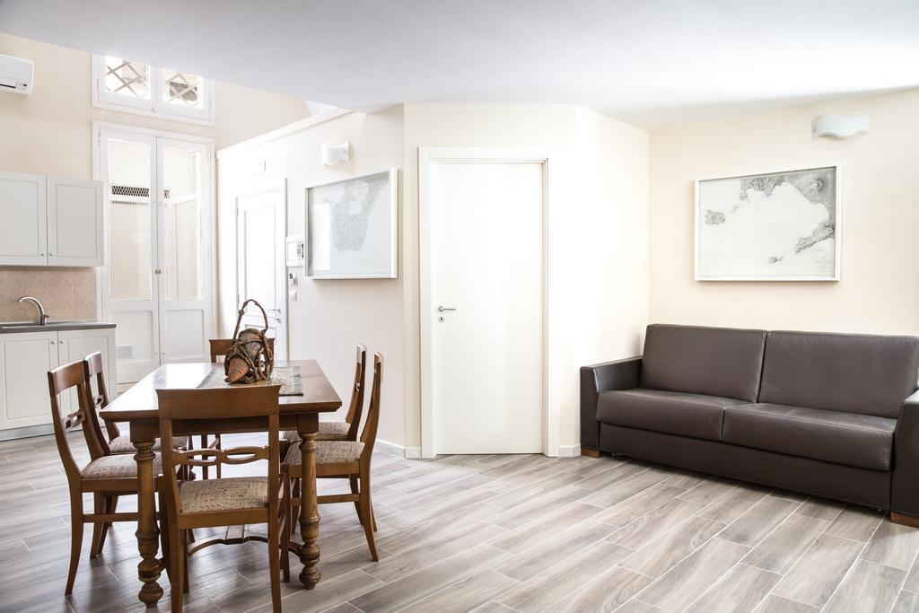Faro Bianco Gallipoli - Suites & Apartments ภายนอก รูปภาพ